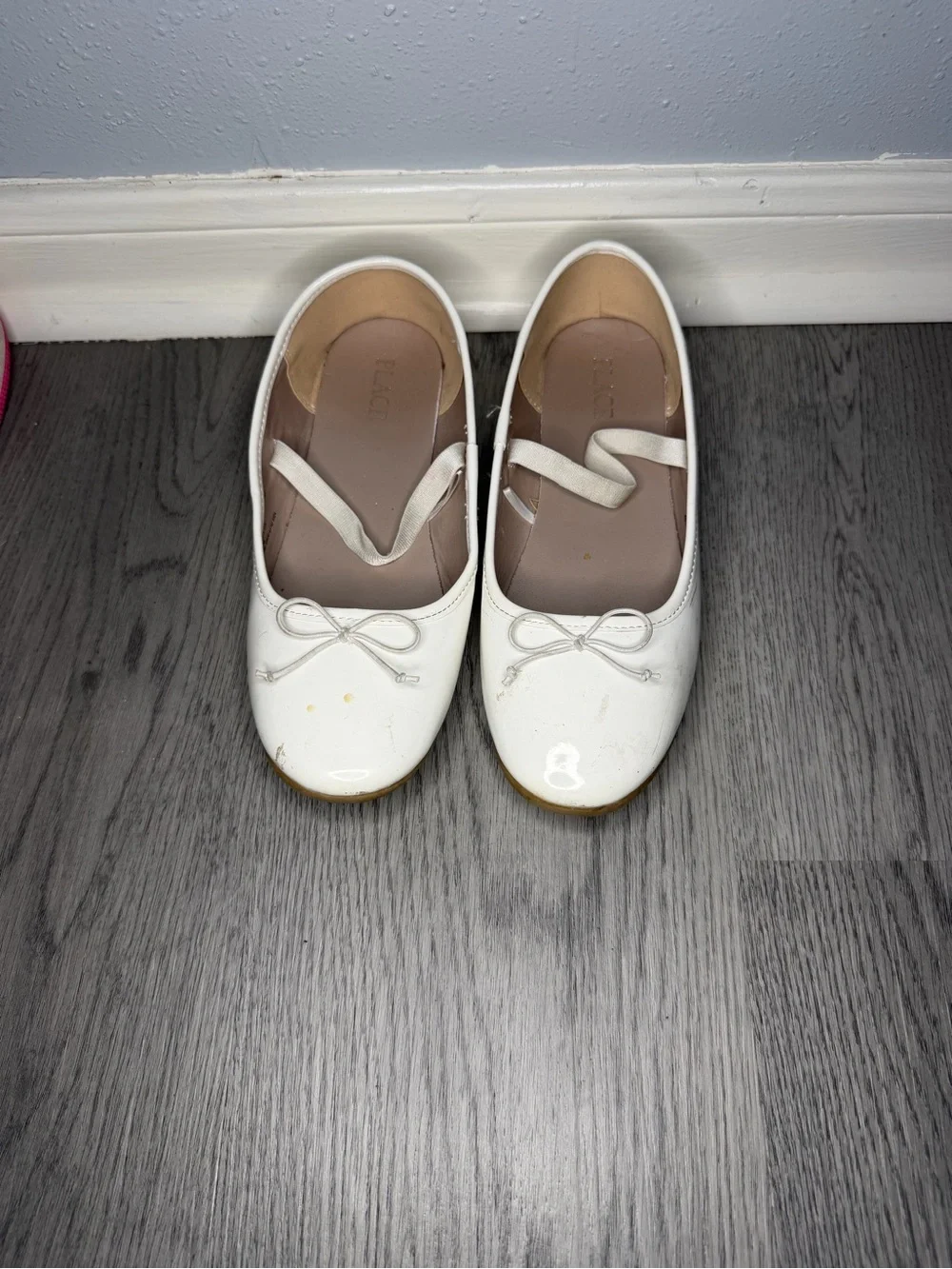 The Children's Place White Patent Girls Ballet Flats with Bow